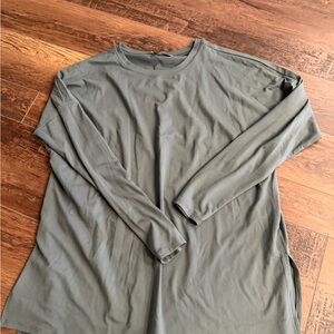Zenana Outfitters Gray Long Sleeve Blouse